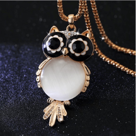 Owl Pendant Necklace Crystal Gold Tone - Picture 2 of 3